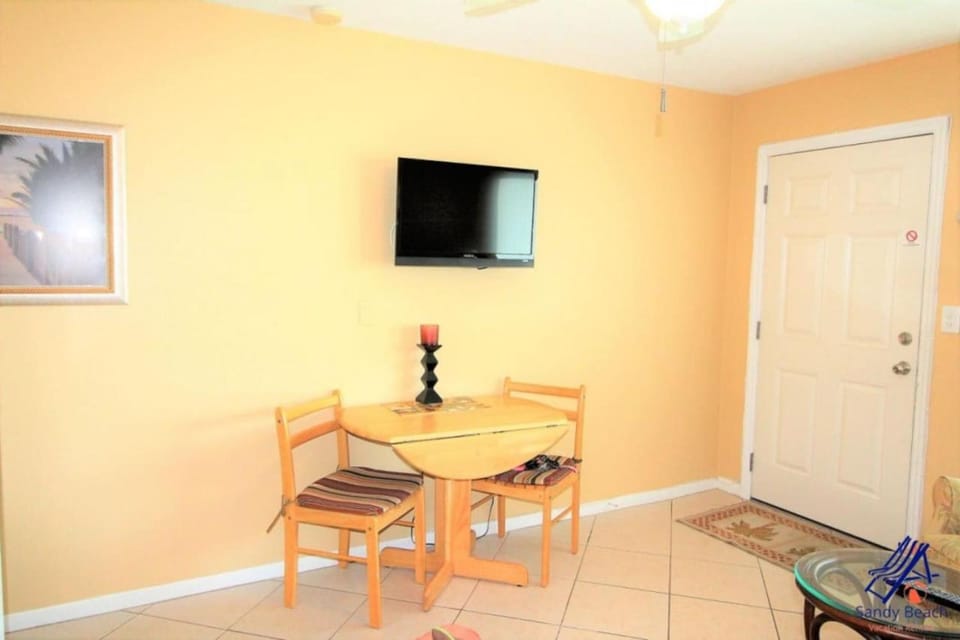 TV and multimedia, Dining area