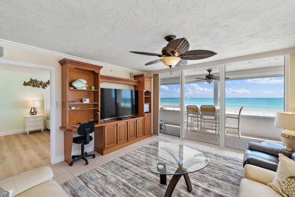 TV and multimedia, Living room, Sea view