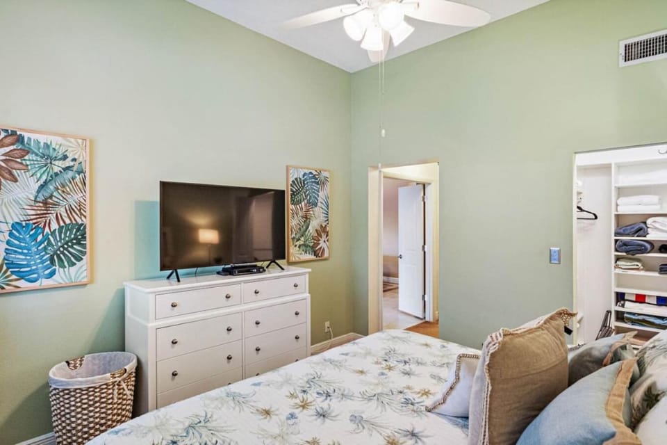 TV and multimedia, Photo of the whole room