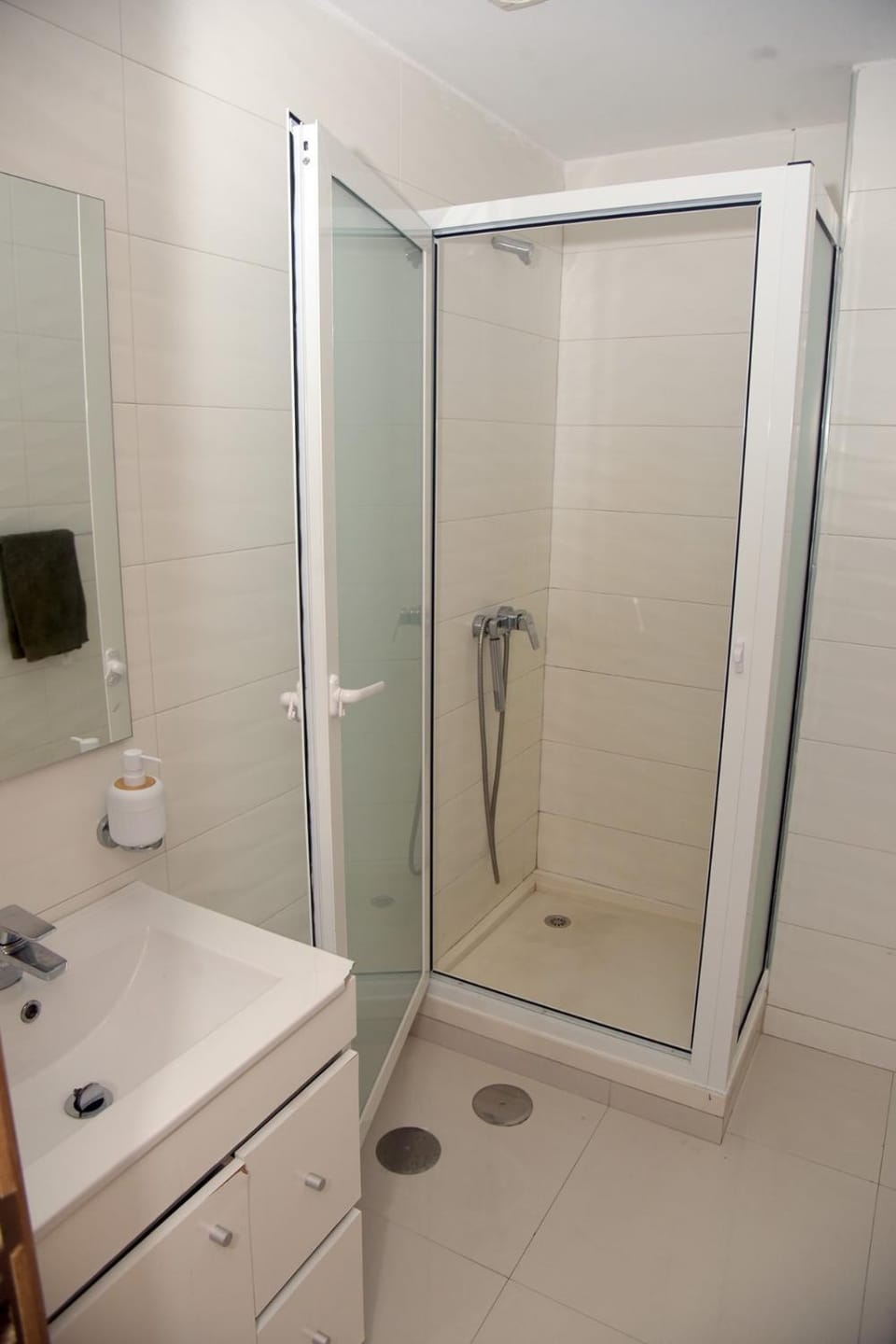Shower, Bathroom