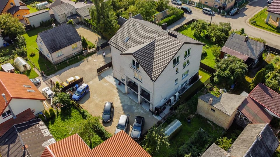 Property building, Bird's eye view, Parking