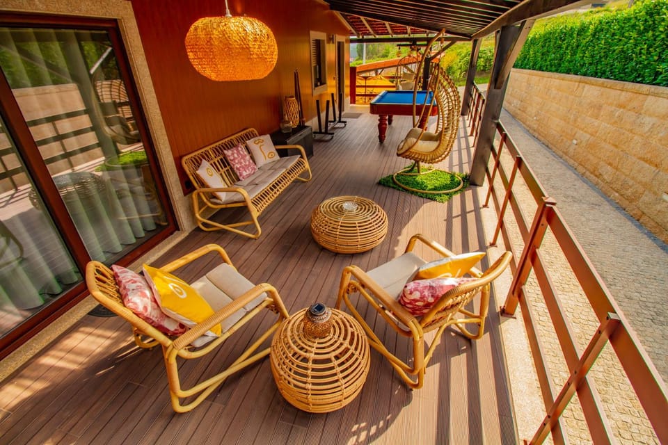 Patio, Day, View (from property/room), Balcony/Terrace, Seating area, Garden view, Street view, Area and facilities, sunbed