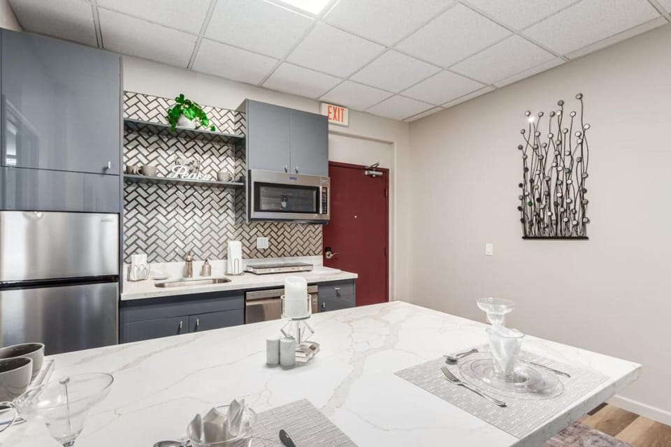 New Fountain Hills Suite On The Avenue 2Bed 2Bath House in Fountain View