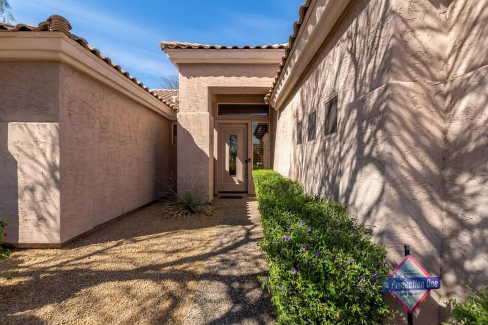 Grayhawk Updated Sleeps 6 with Spa House in Grayhawk