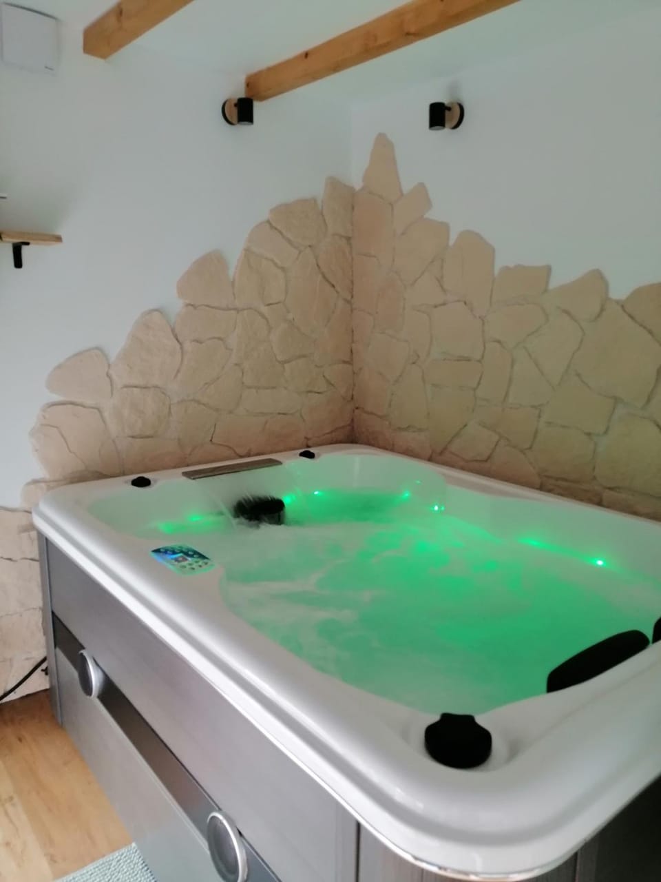 Parenthèse et spa à deux pas de la place Stanislas Chalet in Nancy