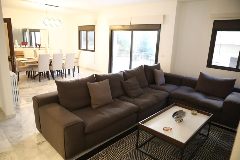 Living room, Seating area, Dining area