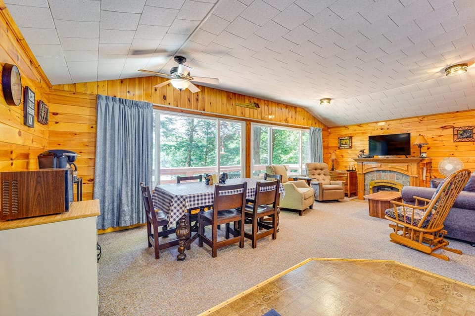 Inlet Lakefront Home: Private Dock & Beach Access! House in Capital District, NY, USA