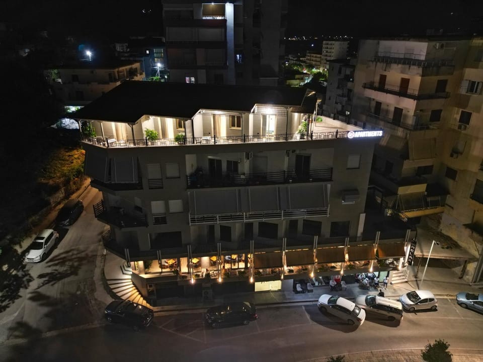 Property building, Night, View (from property/room), Balcony/Terrace, City view, Location, Parking