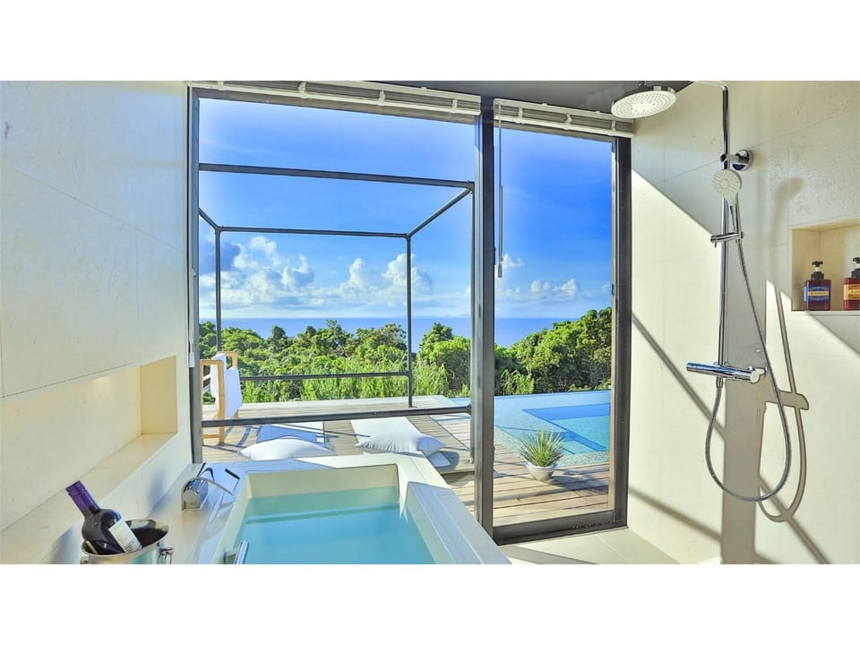 KOUNOSU"MUKAKA VILLA" - Vacation STAY 47554v Bed and Breakfast in Okinawa Prefecture