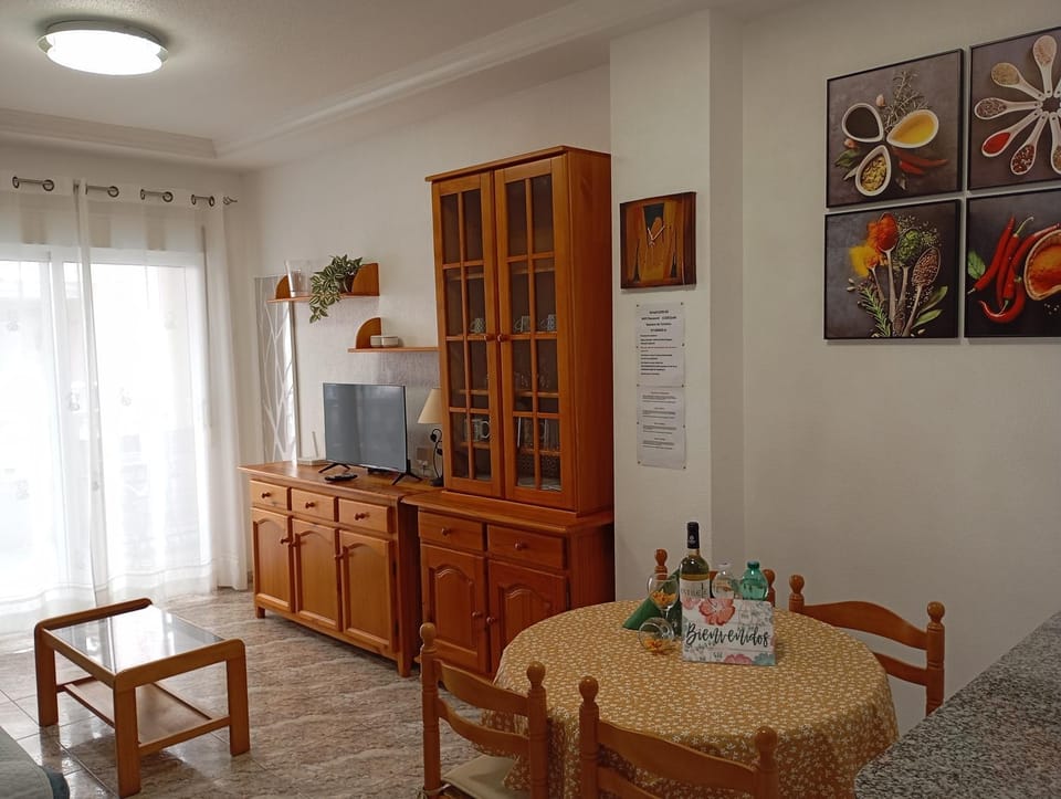 TV and multimedia, Living room, Dining area