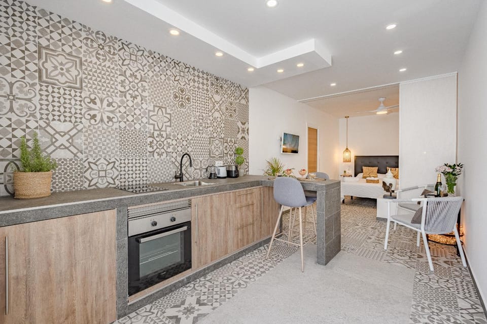 Kitchen or kitchenette, Living room, Seating area, Dining area, oven, stove, toaster