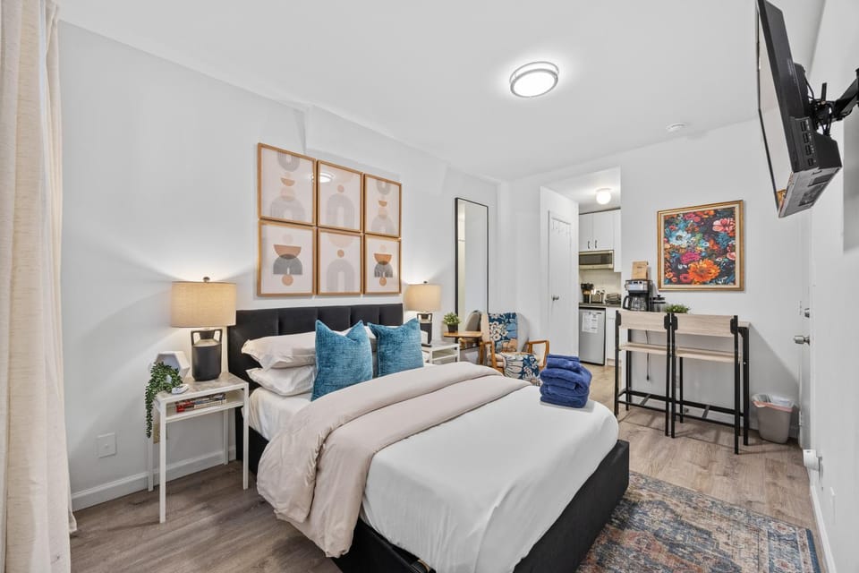 Bed, Bedroom