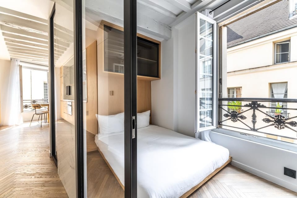 Le Chic Marais Parisien Apartment in Paris