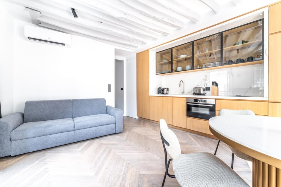 Le Chic Marais Parisien Apartment in Paris