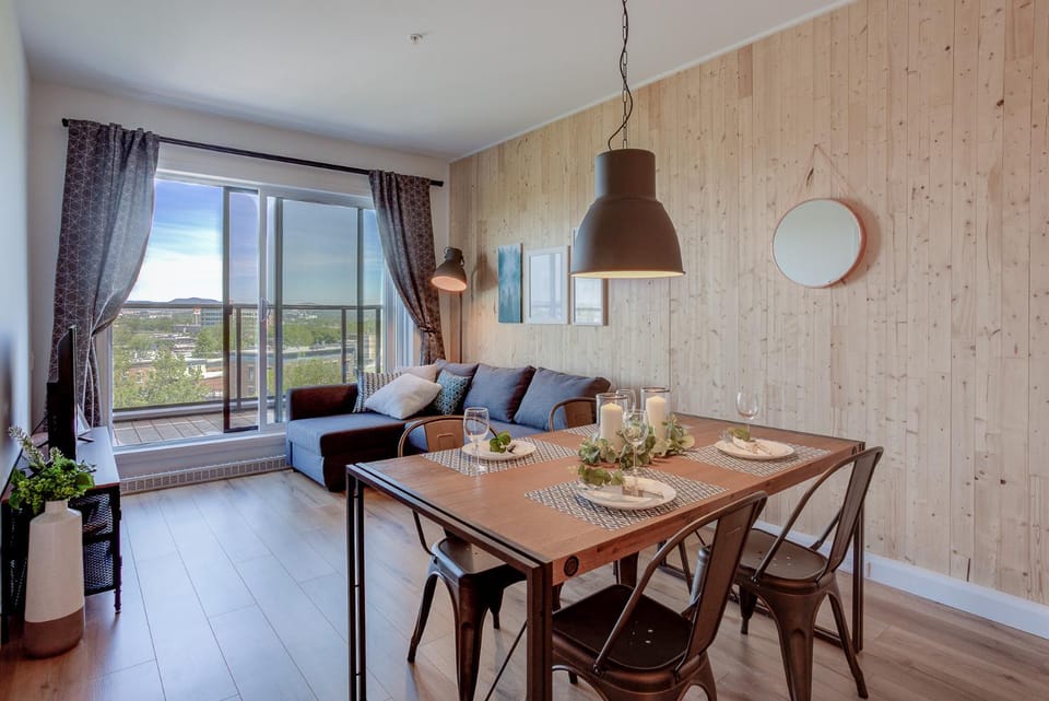 Living room, Dining area