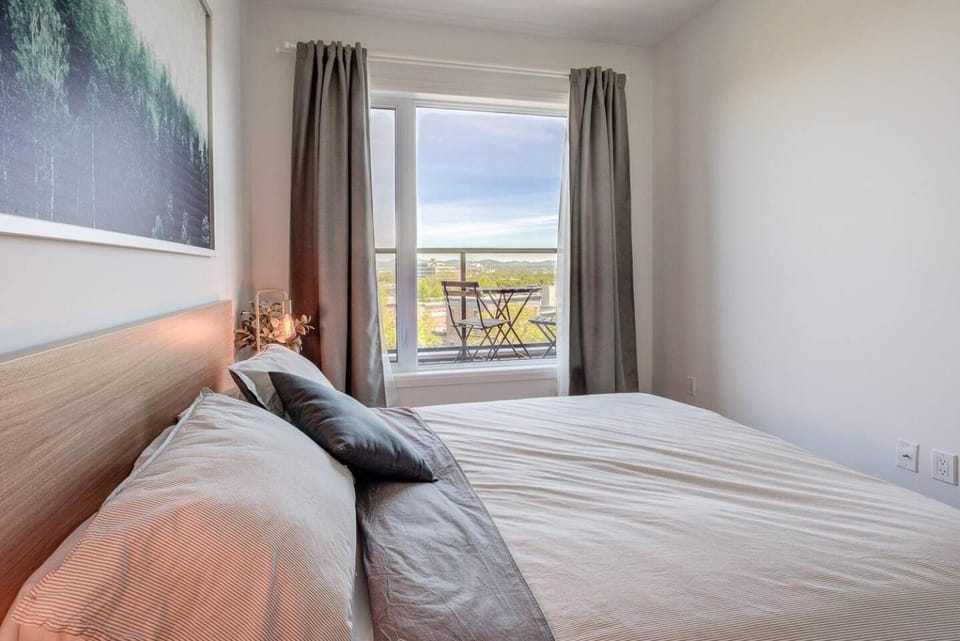 Bed, View (from property/room), Bedroom