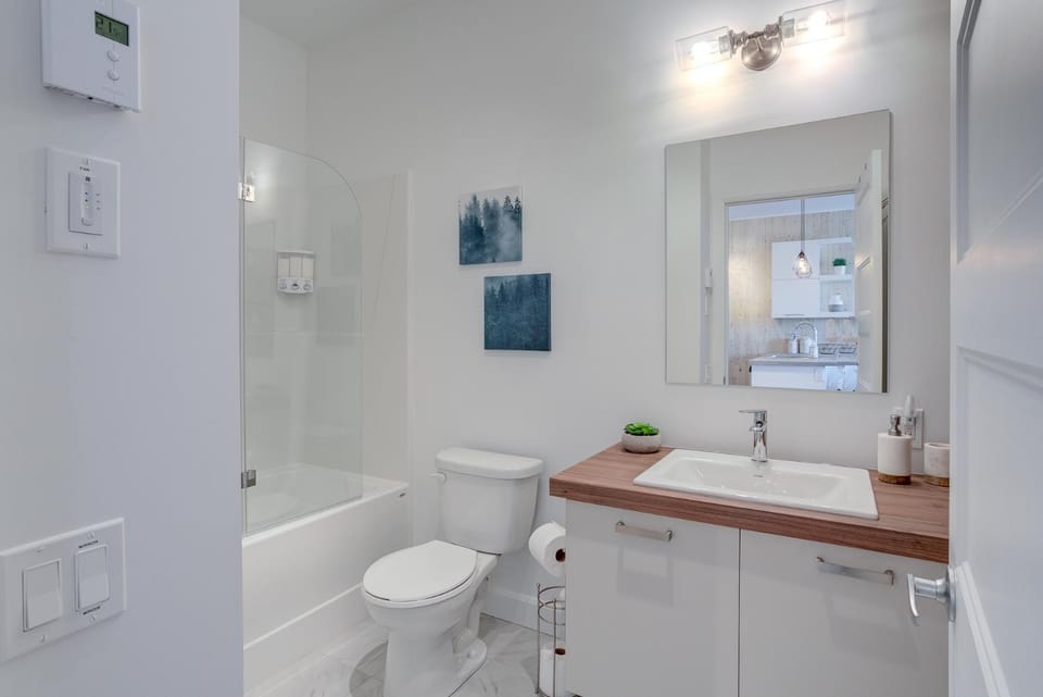Toilet, Bathroom, Bath