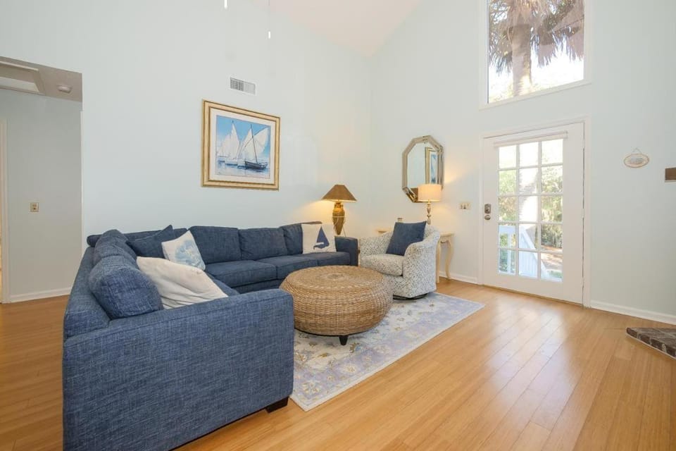 4 Night Hawk House in North Forest Beach