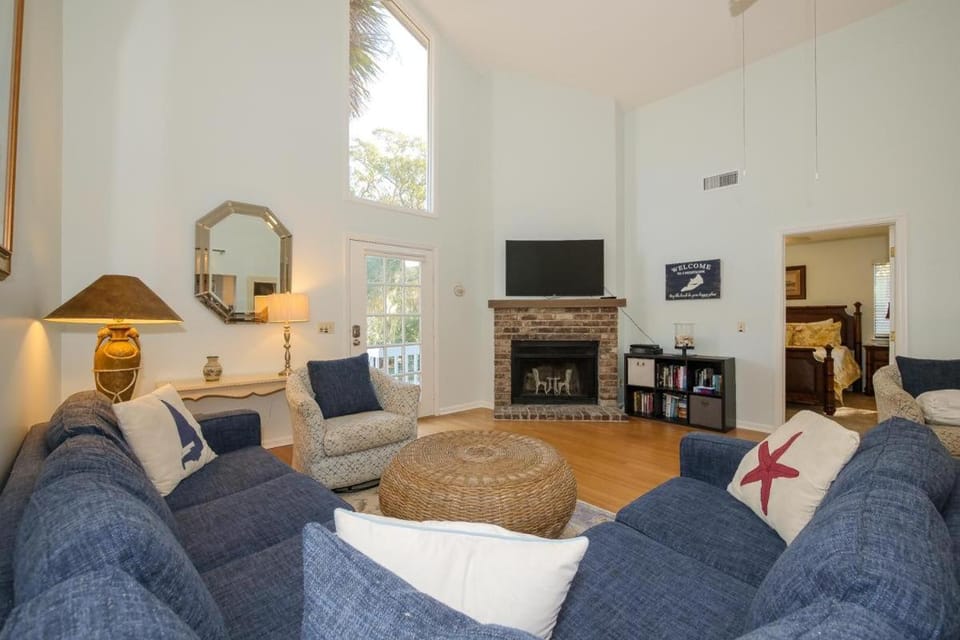 4 Night Hawk House in North Forest Beach
