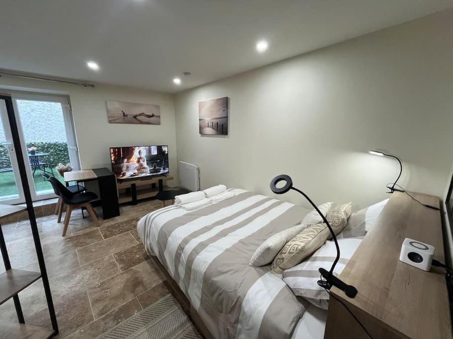 Studio avec jardin privatif Apartment in Auvergne-Rhône-Alpes