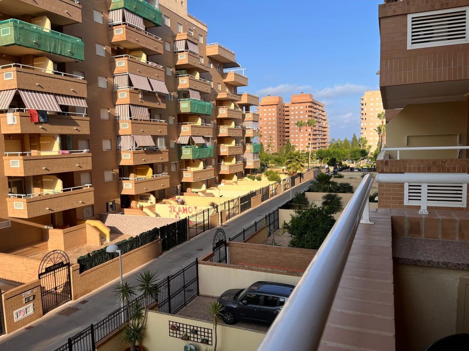 Balcony/Terrace, City view