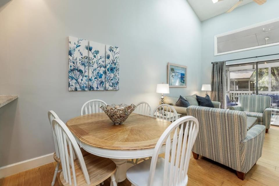 7304 Treetops Villa in South Forest Beach