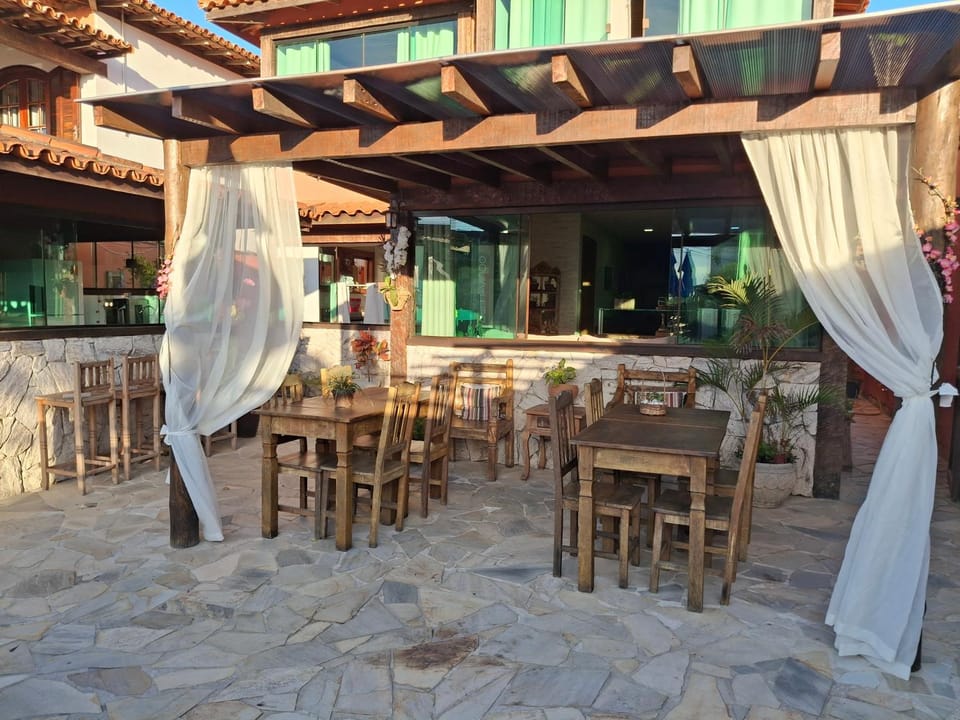 Patio, Restaurant/places to eat, Day