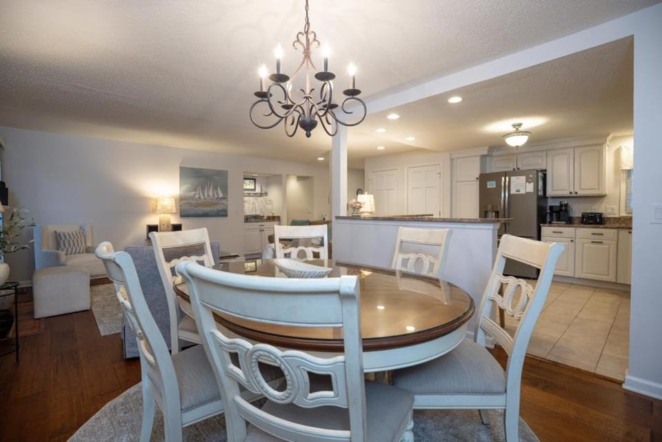 246 Evian Villas Villa in North Forest Beach