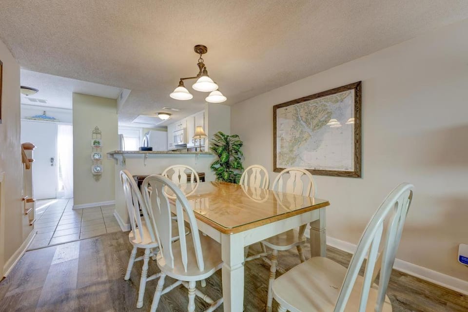 8 Hilton Head Cabanas Villa in South Forest Beach