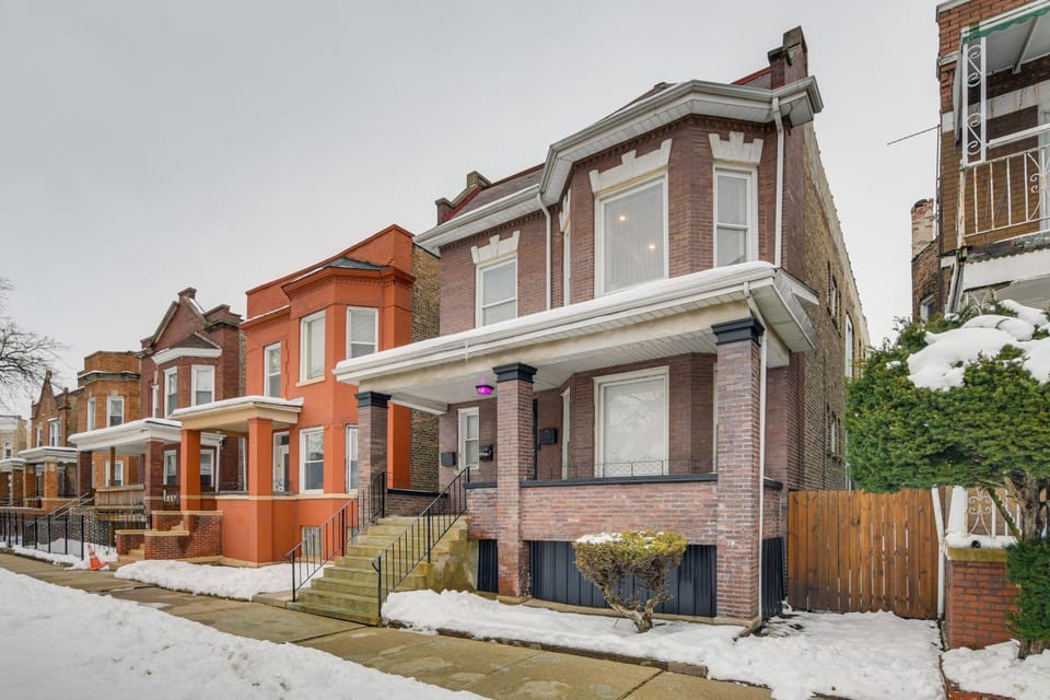 ‘Cozi Crib23’ 4 Mi to Obama Center, Soldier Field Apartment in Englewood