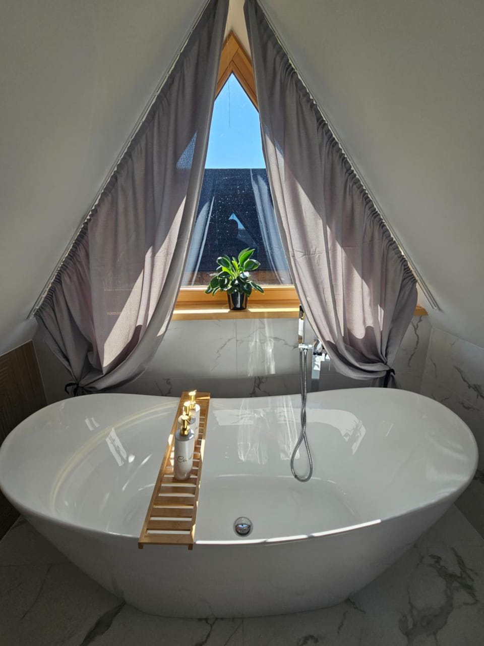 Bathroom, Bath