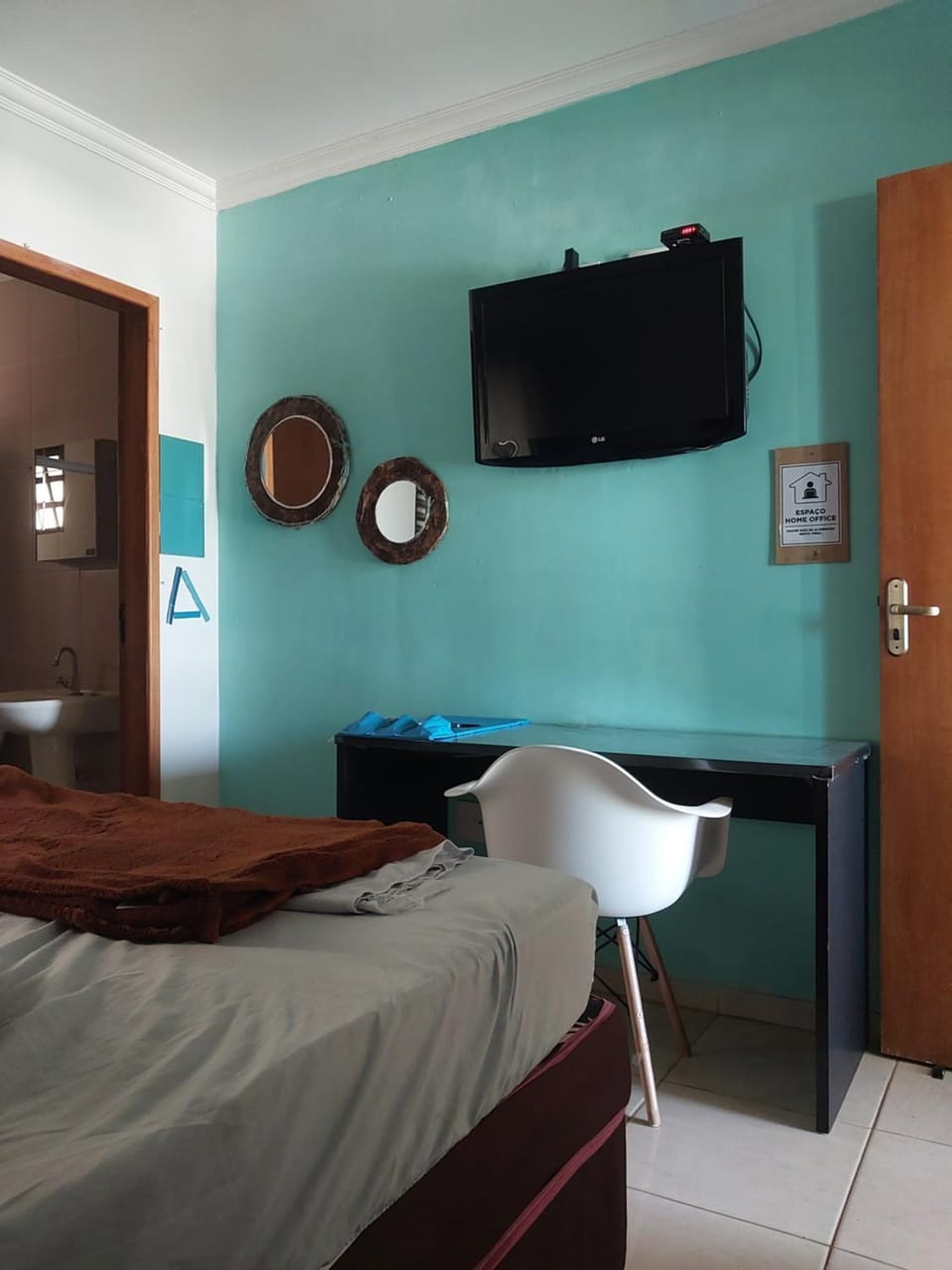 Kit Net 5 azul cama casal Apartment in Maringá