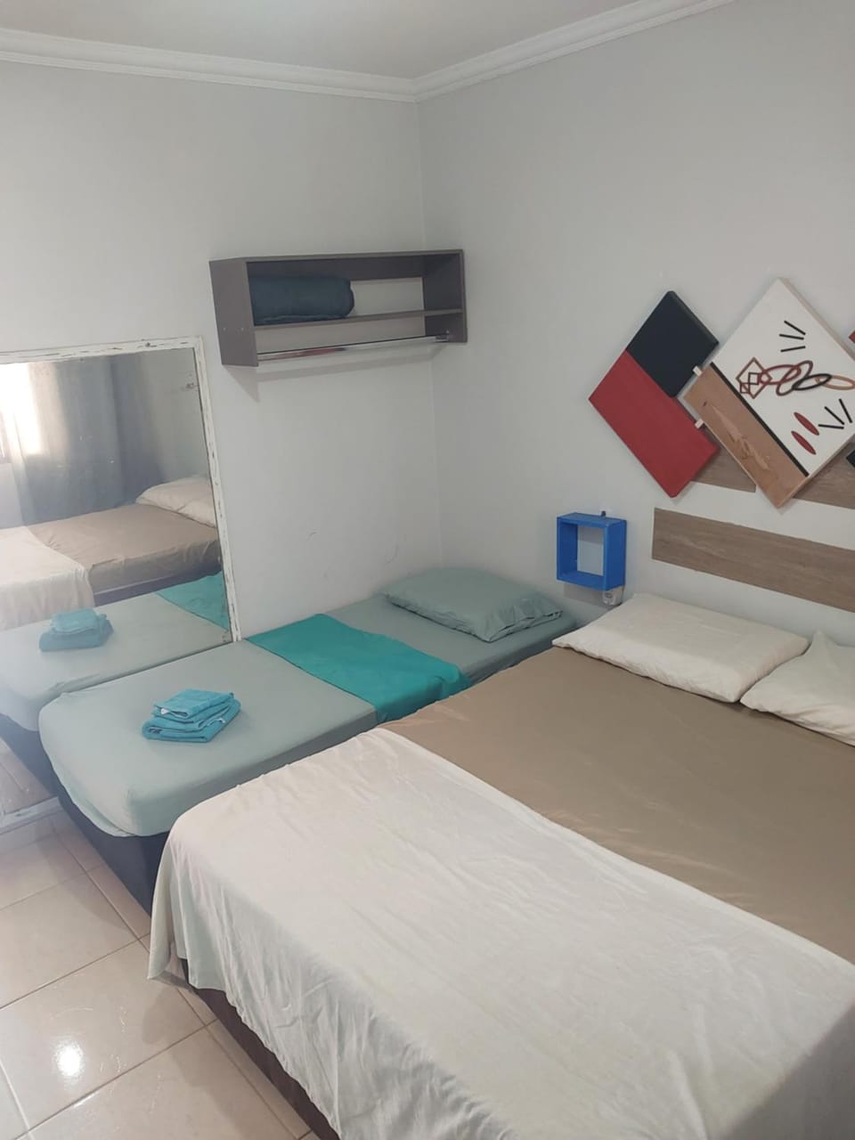 Kit Net 5 azul cama casal Apartment in Maringá