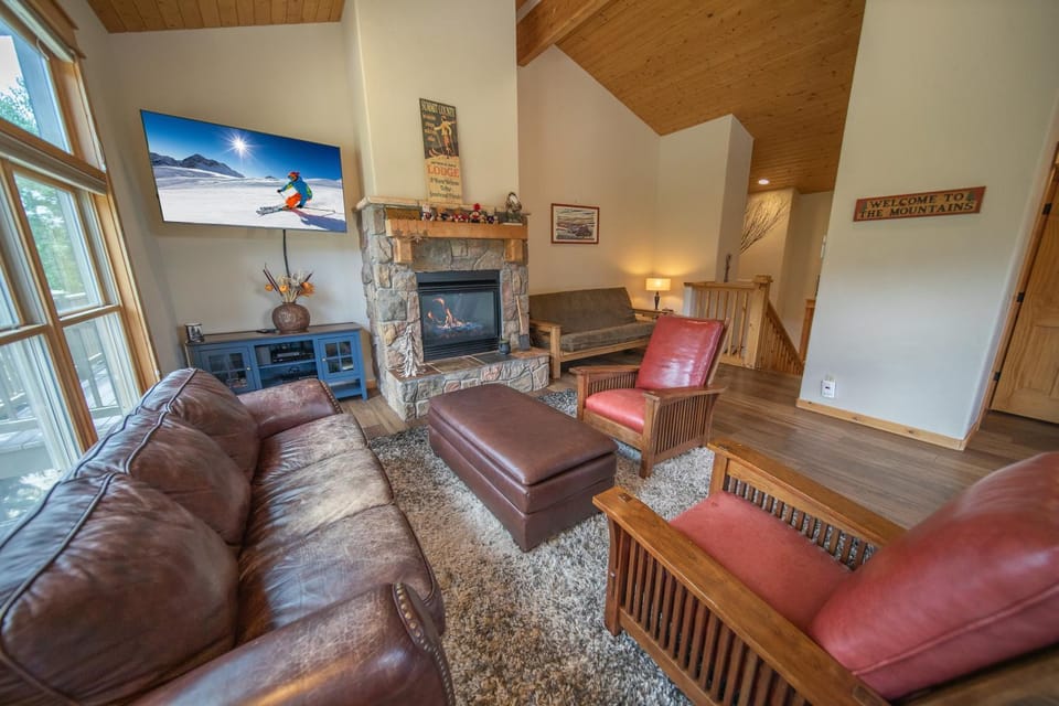 Campfire Mountain 6 by SummitCove Lodging in Colorado House in Keystone