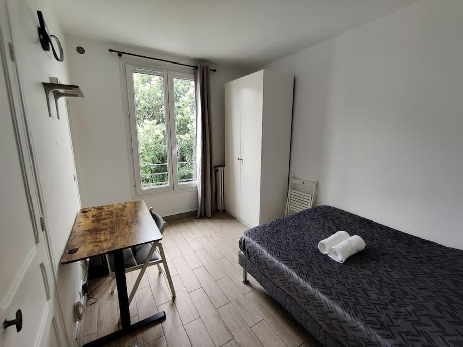 Studio Tour Eiffel Apartment in Île-de-France