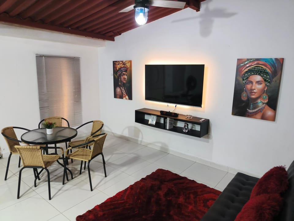 Communal lounge/ TV room