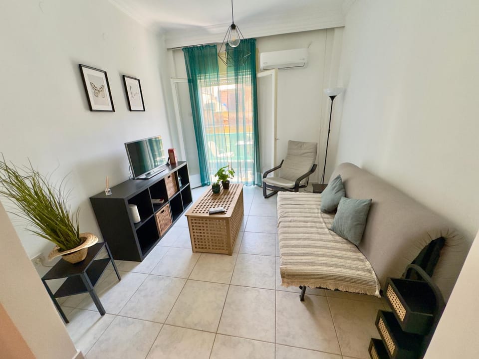 TV and multimedia, Living room, Photo of the whole room, Seating area