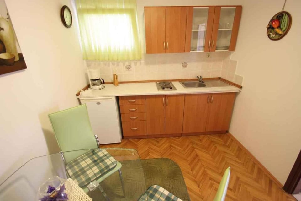 Coffee/tea facilities, Dining area