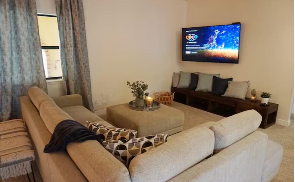 Living room, Family
