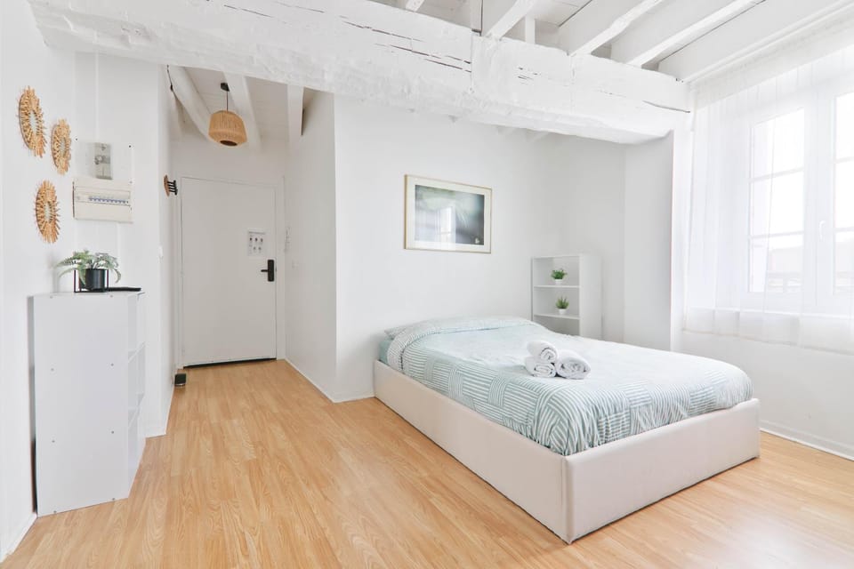 Bed, Photo of the whole room, Bedroom, towels, wardrobe
