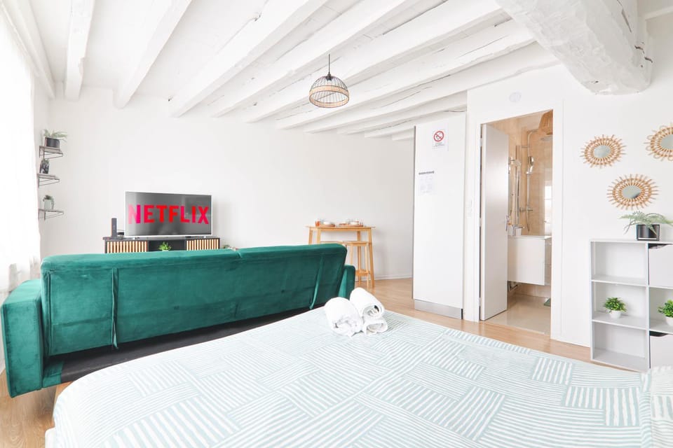 Bed, Photo of the whole room, Bedroom, towels, wardrobe