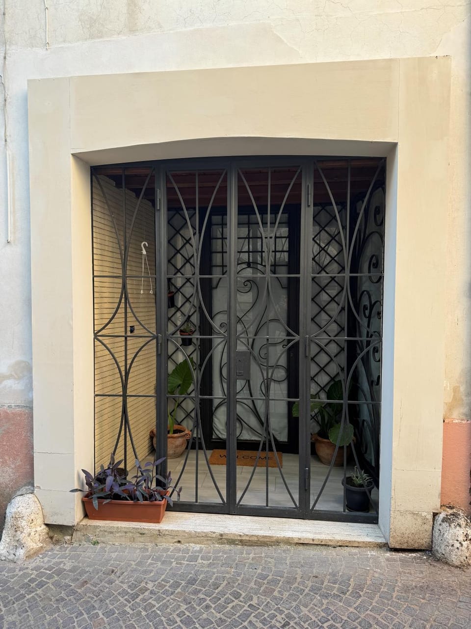 Property building, Facade/entrance