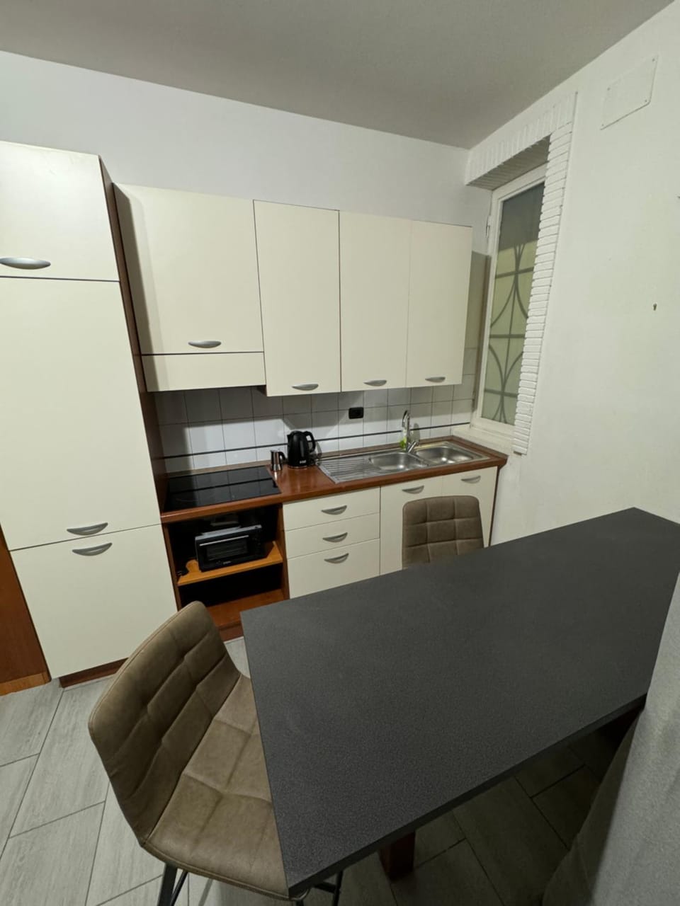 Kitchen or kitchenette, stove
