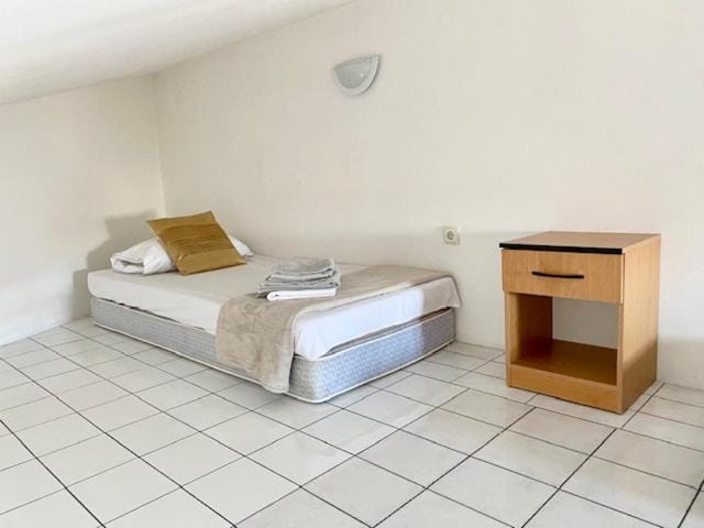 Big First Floor Apartment Near Arena and Centre Apartment in Pula