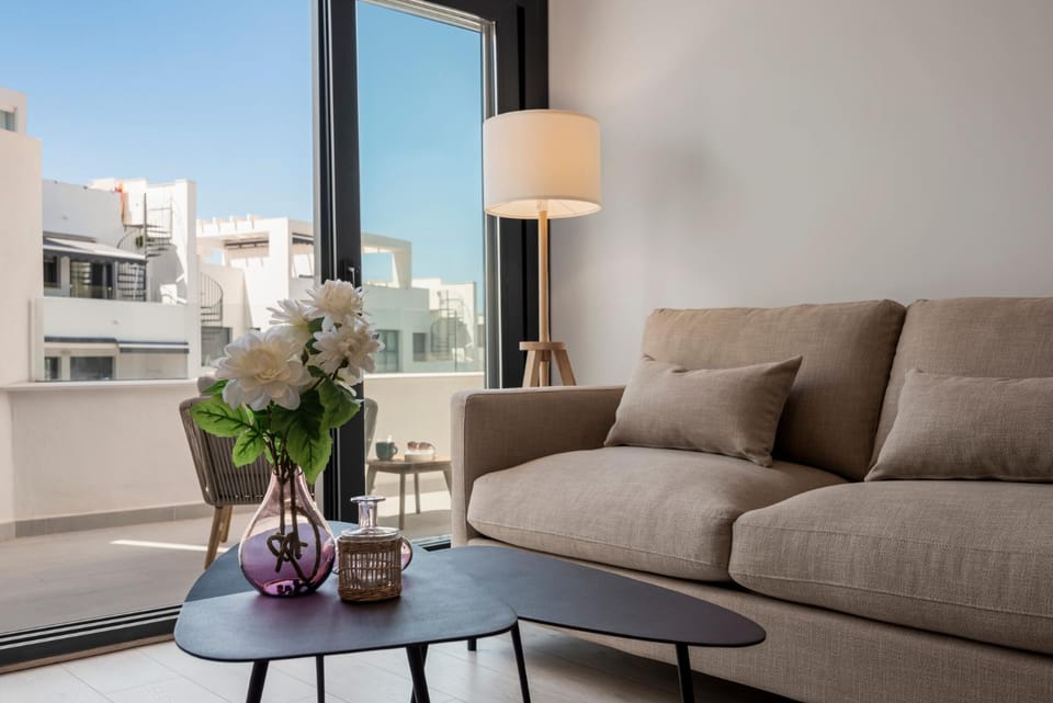 Casa Los Vecinos - Luxury Rooftop Penthouse Apartment in Estepona