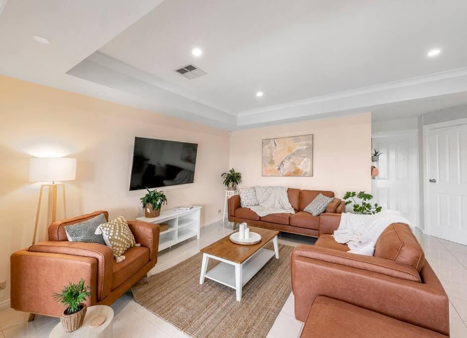 TV and multimedia, Living room, Seating area