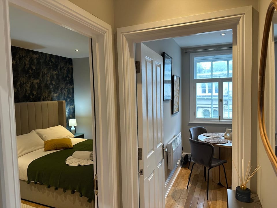 Living room, Photo of the whole room, Dining area, Bedroom