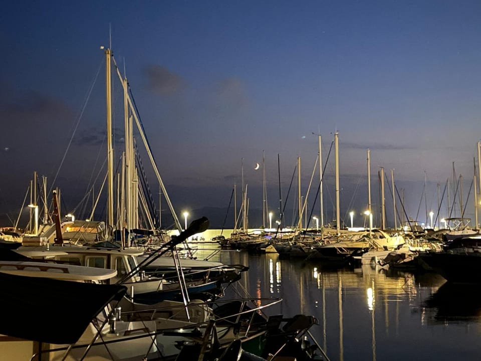 Yacht Studio Galarne Docked boat in Saint-Raphael