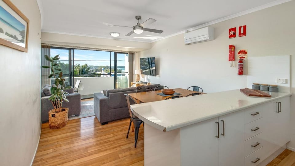 Baydream Believer by Book Jervis Bay - In the Heart of Husky with Free Linen House in Huskisson
