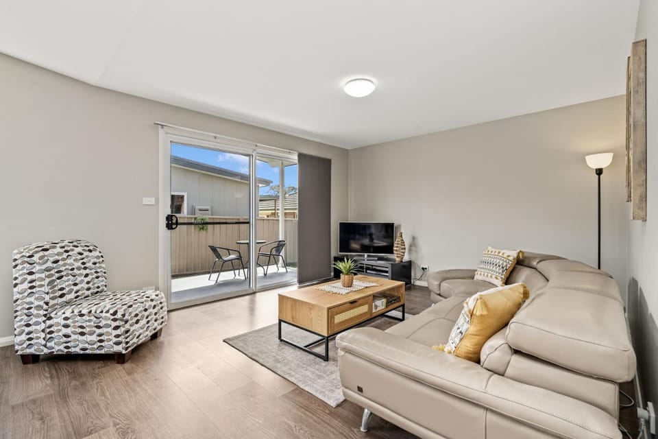 Basin Bungalow by Book Jervis Bay - Pet Friendly House in Saint Georges Basin